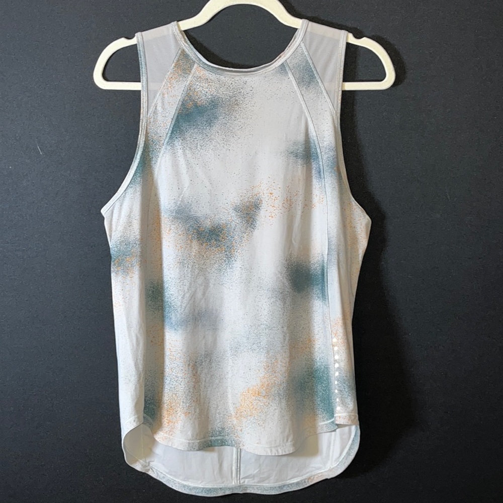 Lululemon Gray Sleeveless Racerback Workout Tennis Stretch Shirt Top- Size 6